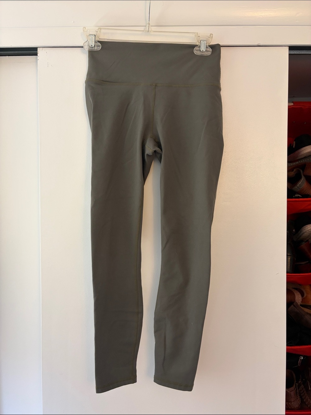 High-Waist Women’s Active Leggings — Olive Green 7/8 length